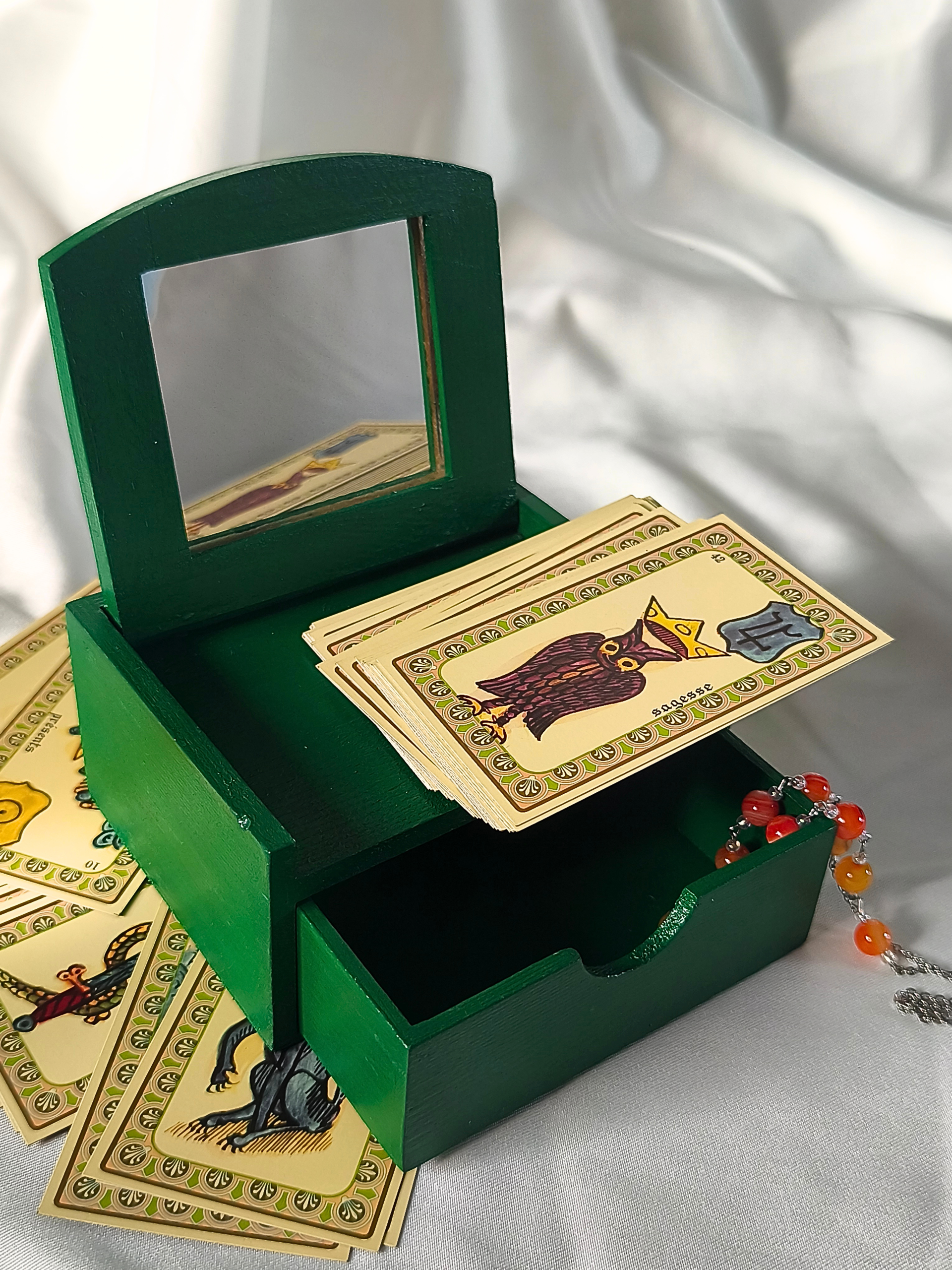 Boîte à bijoux lune et nœud de sorcière