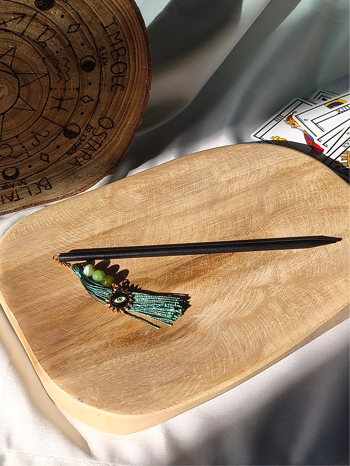 Pic à cheveux agate verte – bois et finition dorée
