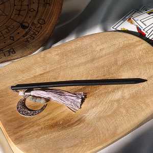 Pic à cheveux labradorite – bois et finition argentée