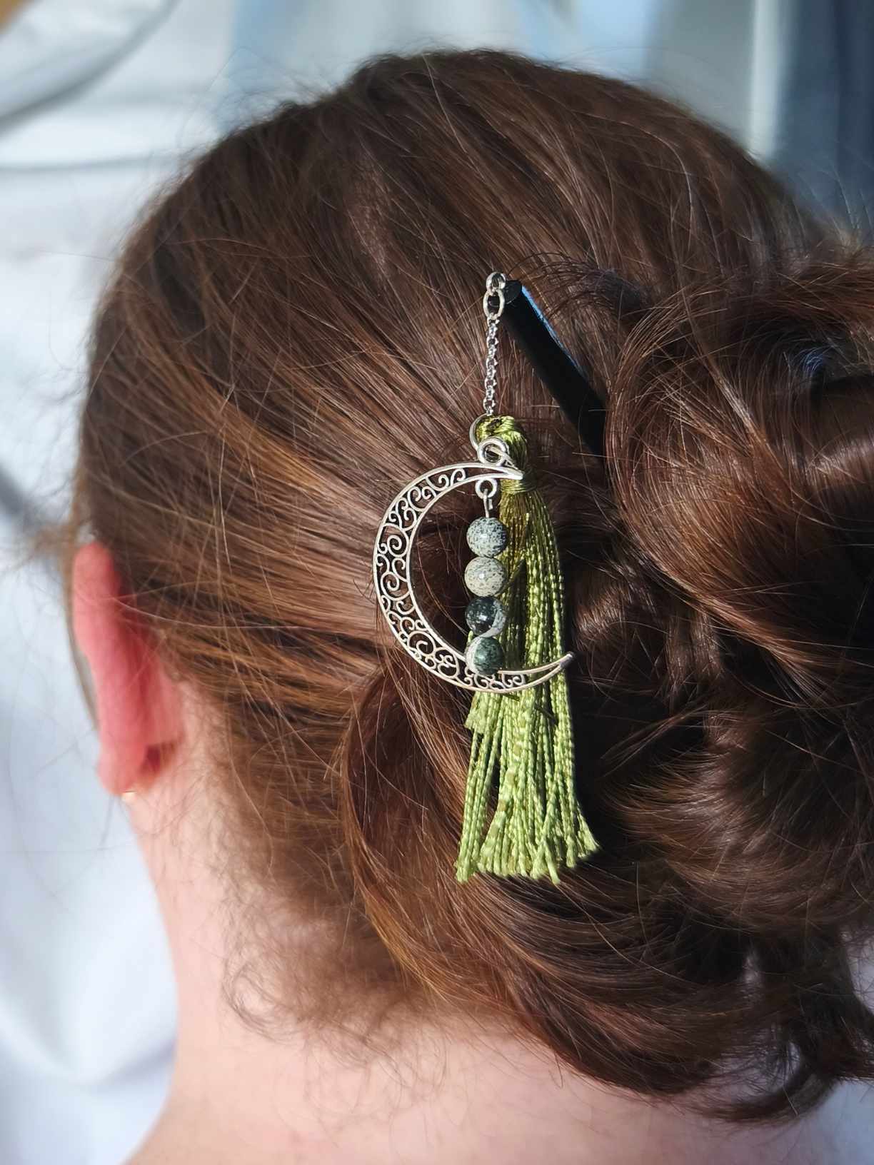 Pic à cheveux serpentine – bois et finition argentée