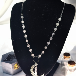 Collier cristal de roche – finition argentée