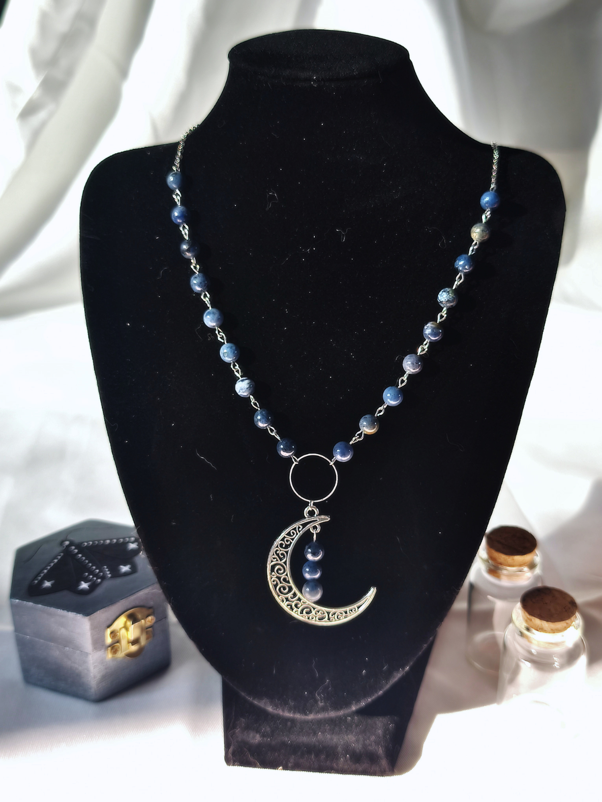 Collier dumortierite – finition argentée