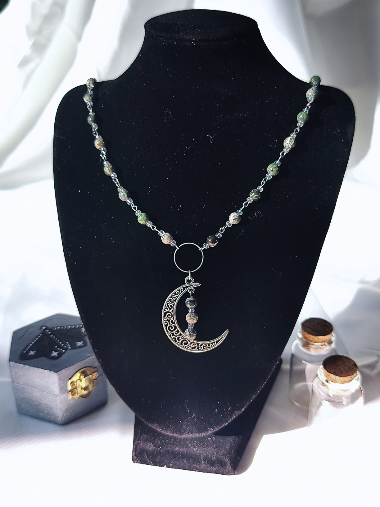Collier serpentine – finition argentée