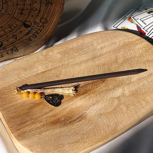Pic à cheveux aventurine jaune – bois et finition dorée
