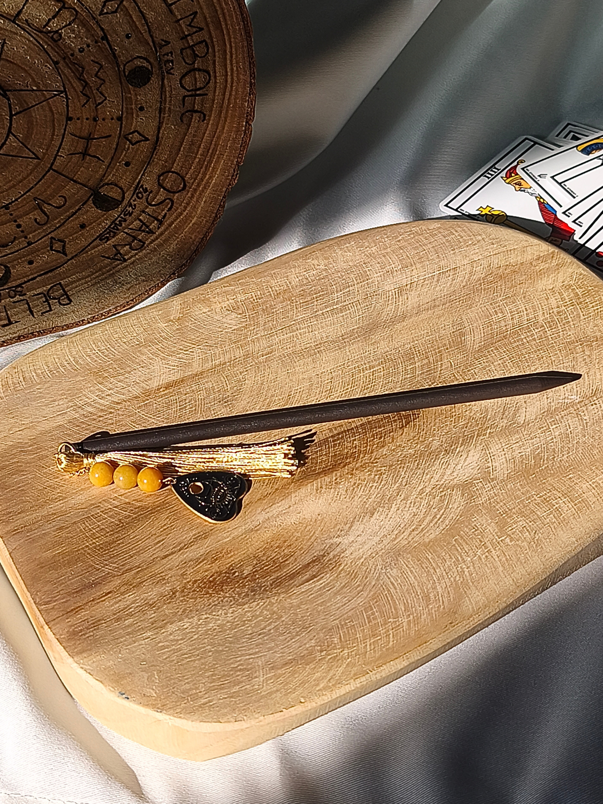 Pic à cheveux aventurine jaune – bois et finition dorée