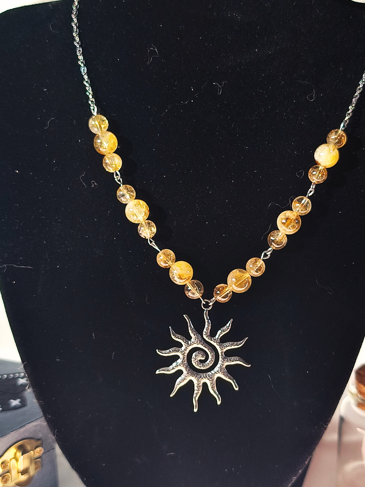 Collier citrine – finition argentée