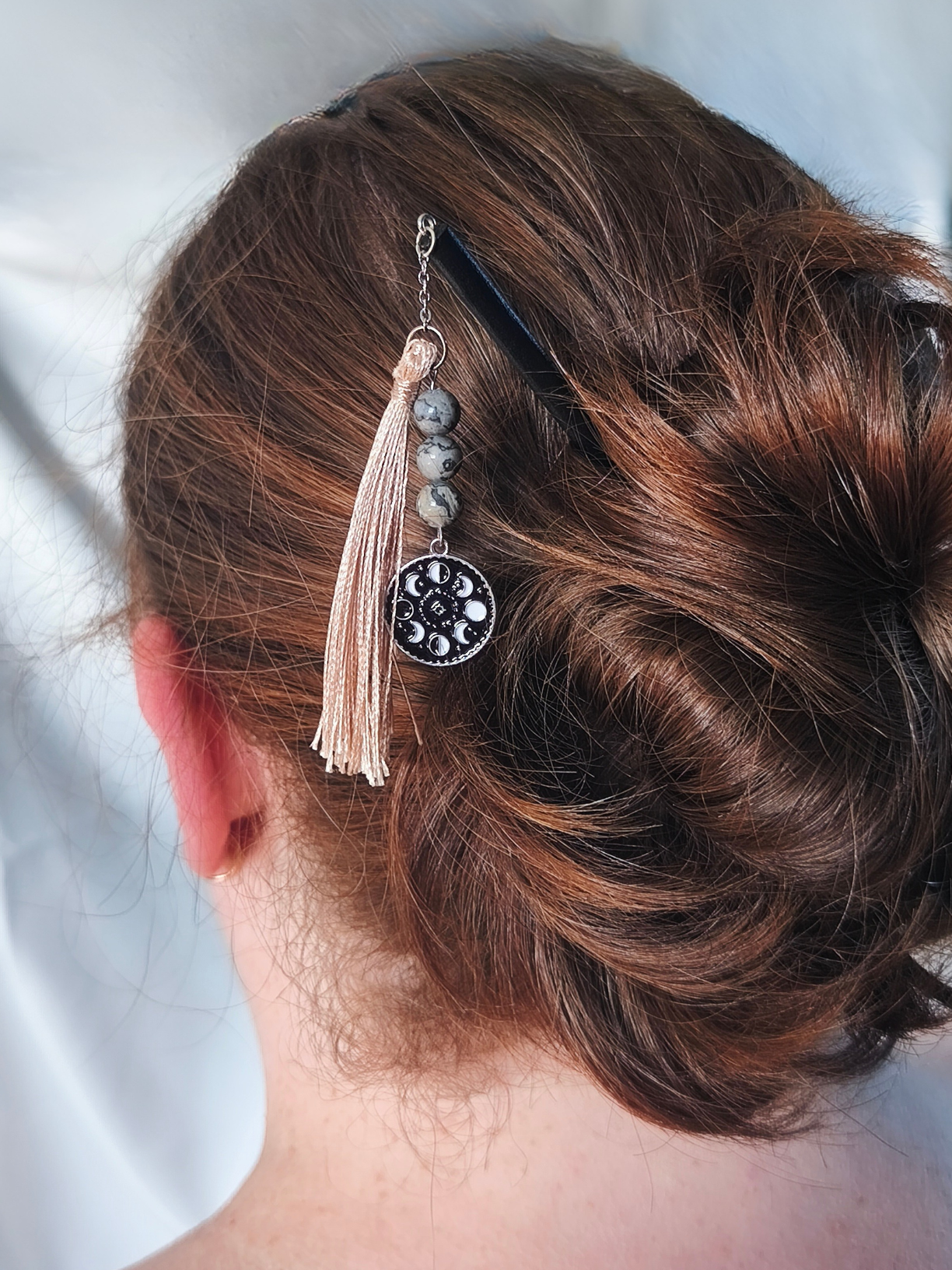 Pic à cheveux jaspe feuille d'argent – bois et finition argentée